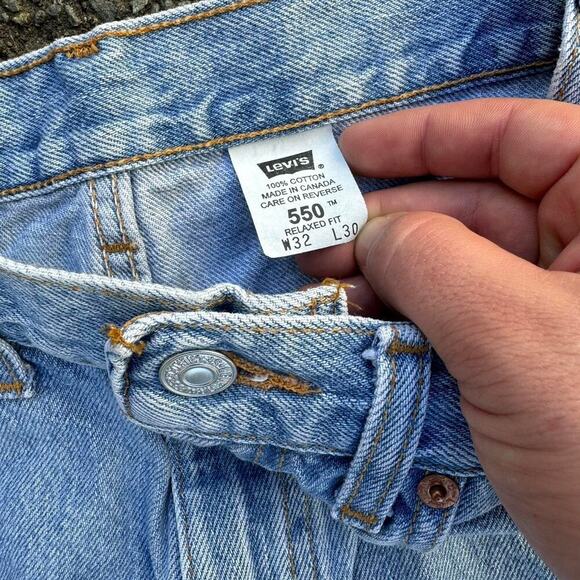 Vintage levis 550 light jeans Made in Canada 32 30 - Picture 3 of 6